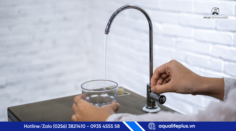 Nước từ máy lọc nước